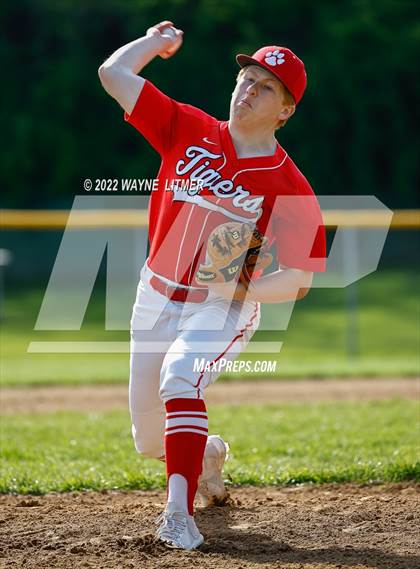 Thumbnail 3 in Beechwood @ Newport Central Catholic photogallery.