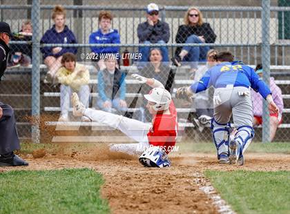 Thumbnail 2 in Beechwood @ Newport Central Catholic photogallery.