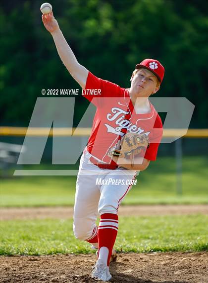 Thumbnail 1 in Beechwood @ Newport Central Catholic photogallery.