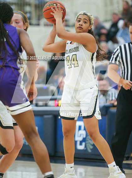 Thumbnail 2 in Ben Davis vs. Mt. Vernon (IHSAA 4A Regional Semifinal) photogallery.