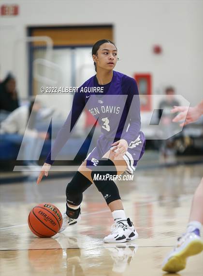 Thumbnail 2 in Ben Davis vs. Mt. Vernon (IHSAA 4A Regional Semifinal) photogallery.