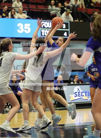 Thumbnail 1 in Hendrick Hudson vs Pelham Memorial (NYSPHSAA Section 1 Class A Semifinal) photogallery.