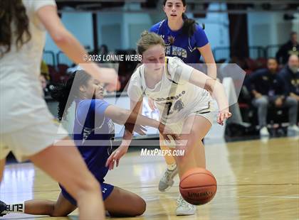 Thumbnail 3 in Hendrick Hudson vs Pelham Memorial (NYSPHSAA Section 1 Class A Semifinal) photogallery.