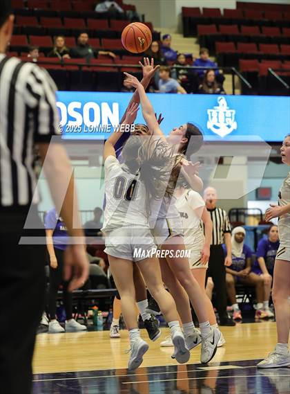 Thumbnail 2 in Hendrick Hudson vs Pelham Memorial (NYSPHSAA Section 1 Class A Semifinal) photogallery.