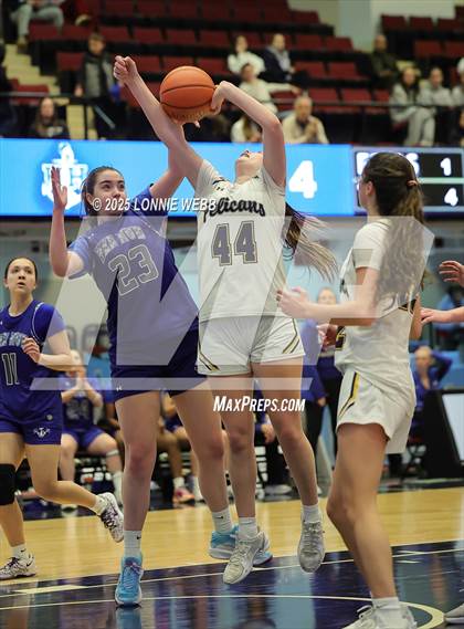 Thumbnail 1 in Hendrick Hudson vs Pelham Memorial (NYSPHSAA Section 1 Class A Semifinal) photogallery.