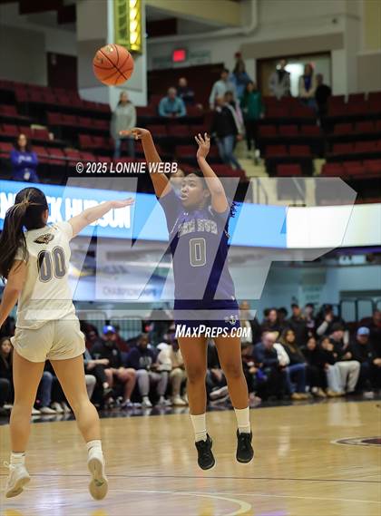 Thumbnail 2 in Hendrick Hudson vs Pelham Memorial (NYSPHSAA Section 1 Class A Semifinal) photogallery.