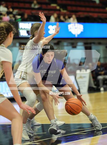 Thumbnail 2 in Hendrick Hudson vs Pelham Memorial (NYSPHSAA Section 1 Class A Semifinal) photogallery.