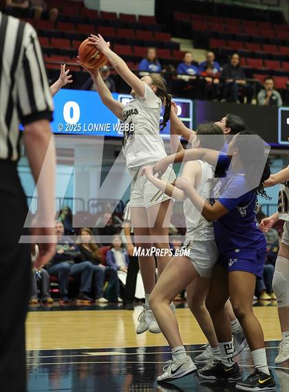 Thumbnail 2 in Hendrick Hudson vs Pelham Memorial (NYSPHSAA Section 1 Class A Semifinal) photogallery.