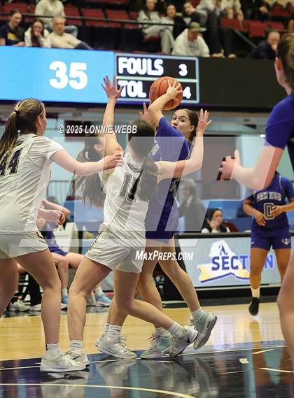 Thumbnail 3 in Hendrick Hudson vs Pelham Memorial (NYSPHSAA Section 1 Class A Semifinal) photogallery.