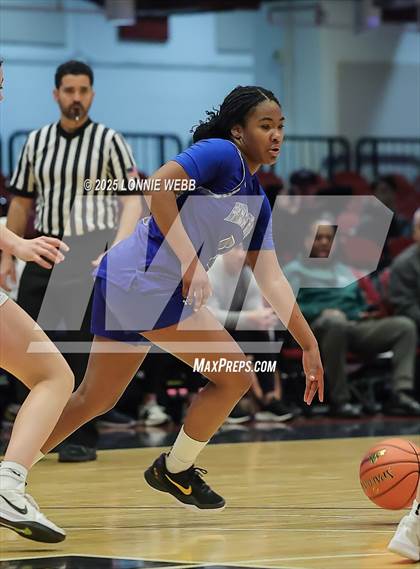 Thumbnail 1 in Hendrick Hudson vs Pelham Memorial (NYSPHSAA Section 1 Class A Semifinal) photogallery.