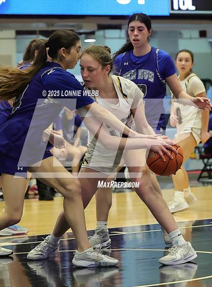 Thumbnail 1 in Hendrick Hudson vs Pelham Memorial (NYSPHSAA Section 1 Class A Semifinal) photogallery.