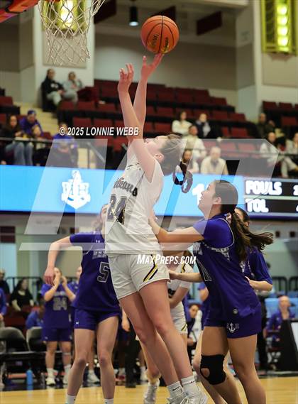 Thumbnail 1 in Hendrick Hudson vs Pelham Memorial (NYSPHSAA Section 1 Class A Semifinal) photogallery.