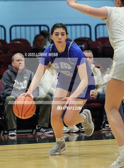 Thumbnail 1 in Hendrick Hudson vs Pelham Memorial (NYSPHSAA Section 1 Class A Semifinal) photogallery.