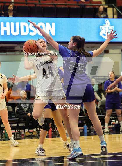 Thumbnail 3 in Hendrick Hudson vs Pelham Memorial (NYSPHSAA Section 1 Class A Semifinal) photogallery.