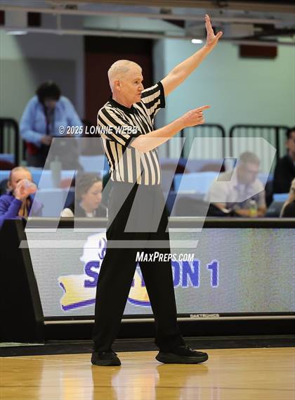 Thumbnail 2 in Hendrick Hudson vs Pelham Memorial (NYSPHSAA Section 1 Class A Semifinal) photogallery.