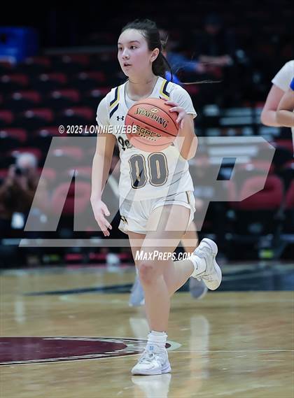Thumbnail 3 in Hendrick Hudson vs Pelham Memorial (NYSPHSAA Section 1 Class A Semifinal) photogallery.