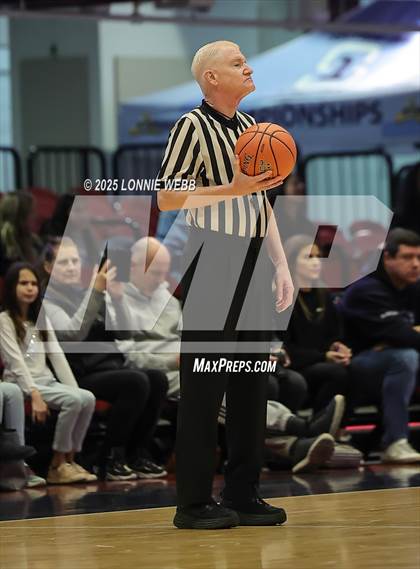 Thumbnail 1 in Hendrick Hudson vs Pelham Memorial (NYSPHSAA Section 1 Class A Semifinal) photogallery.