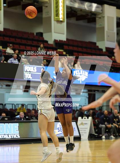 Thumbnail 2 in Hendrick Hudson vs Pelham Memorial (NYSPHSAA Section 1 Class A Semifinal) photogallery.