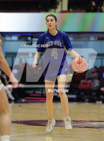 Thumbnail 2 in Hendrick Hudson vs Pelham Memorial (NYSPHSAA Section 1 Class A Semifinal) photogallery.
