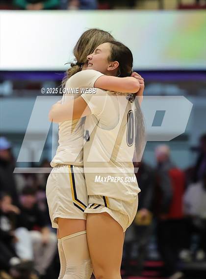 Thumbnail 3 in Hendrick Hudson vs Pelham Memorial (NYSPHSAA Section 1 Class A Semifinal) photogallery.