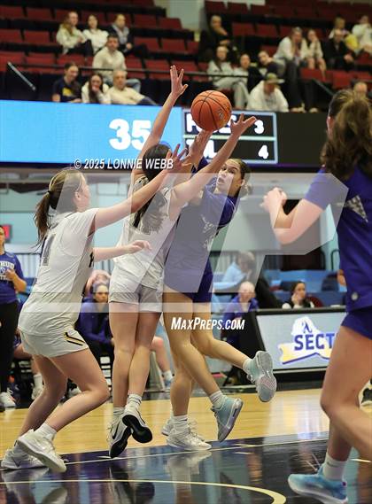 Thumbnail 2 in Hendrick Hudson vs Pelham Memorial (NYSPHSAA Section 1 Class A Semifinal) photogallery.