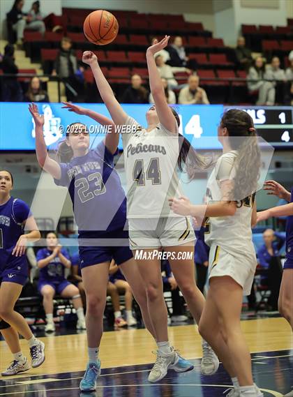Thumbnail 2 in Hendrick Hudson vs Pelham Memorial (NYSPHSAA Section 1 Class A Semifinal) photogallery.