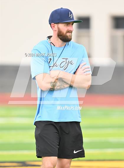Thumbnail 2 in Deer Valley vs. La Joya Community (Goldwater 7 on 7 Tournament) photogallery.
