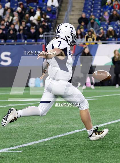 Thumbnail 2 in North Reading vs. Swampscott (MIAA Division 5 Final) photogallery.