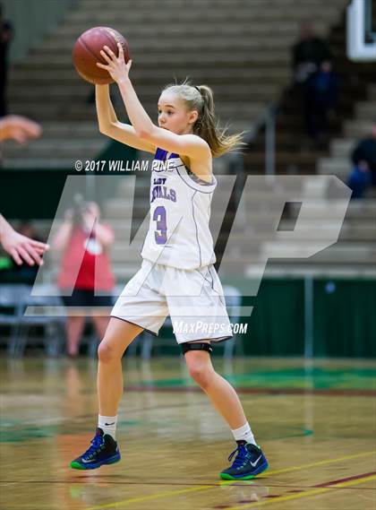 Thumbnail 2 in Port Jefferson vs. South Seneca (NYSPHSAA Class C Semifinal) photogallery.