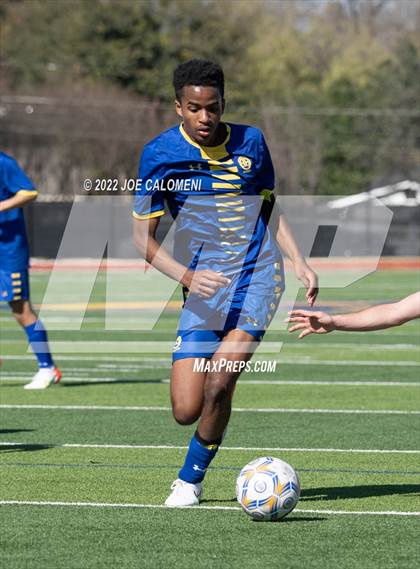 Thumbnail 3 in Alamo Heights vs Flour Bluff (Alamo Heights Invitational) photogallery.