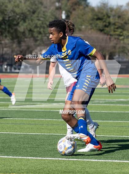 Thumbnail 3 in Alamo Heights vs Flour Bluff (Alamo Heights Invitational) photogallery.