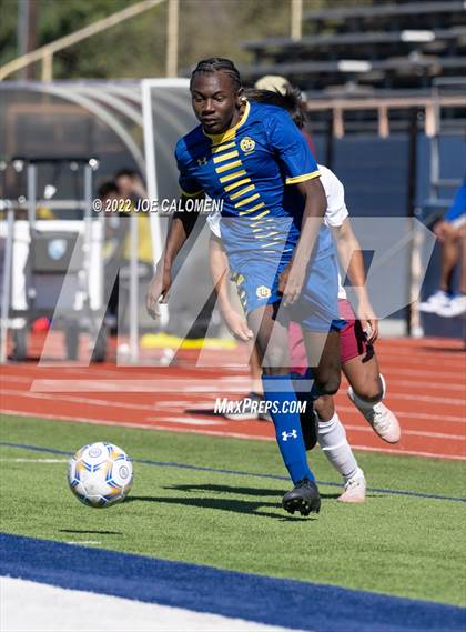 Thumbnail 3 in Alamo Heights vs Flour Bluff (Alamo Heights Invitational) photogallery.