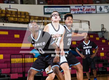 Thumbnail 3 in Romeo Young Men's Innovation Prep Academy vs. Bellevue (Fantasy of Lights) photogallery.