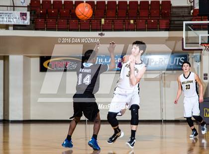 Thumbnail 2 in Romeo Young Men's Innovation Prep Academy vs. Bellevue (Fantasy of Lights) photogallery.