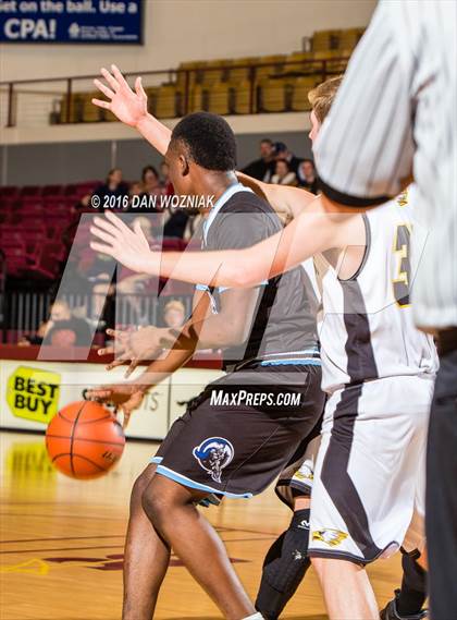 Thumbnail 2 in Romeo Young Men's Innovation Prep Academy vs. Bellevue (Fantasy of Lights) photogallery.