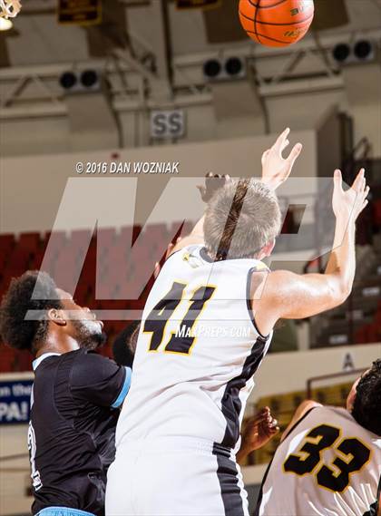Thumbnail 2 in Romeo Young Men's Innovation Prep Academy vs. Bellevue (Fantasy of Lights) photogallery.