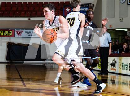 Thumbnail 3 in Romeo Young Men's Innovation Prep Academy vs. Bellevue (Fantasy of Lights) photogallery.