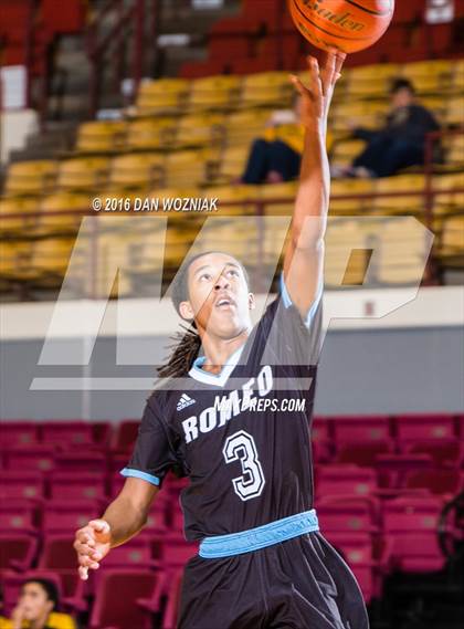 Thumbnail 3 in Romeo Young Men's Innovation Prep Academy vs. Bellevue (Fantasy of Lights) photogallery.