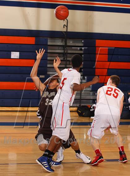 Thumbnail 3 in Cleveland vs. Kennedy (Chaminade Christmas Classic) photogallery.
