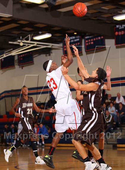 Thumbnail 2 in Cleveland vs. Kennedy (Chaminade Christmas Classic) photogallery.