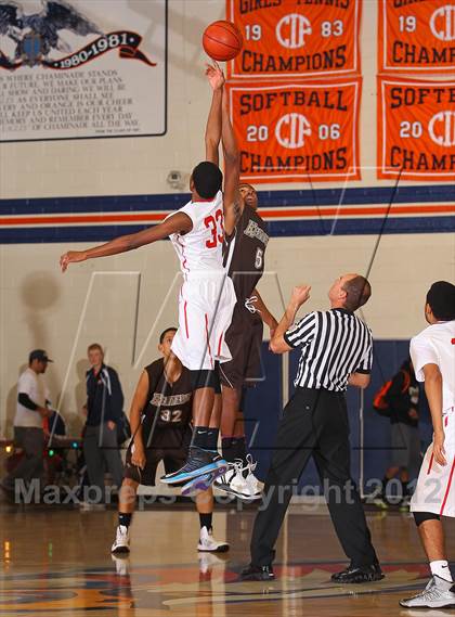 Thumbnail 3 in Cleveland vs. Kennedy (Chaminade Christmas Classic) photogallery.