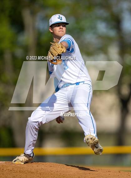 Thumbnail 2 in Arlington @ John Jay photogallery.