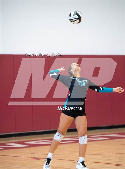 Thumbnail 2 in Oceanside vs. Valley Center (CIF SDS D4 finals) photogallery.