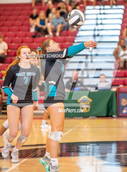 Thumbnail 2 in Oceanside vs. Valley Center (CIF SDS D4 finals) photogallery.