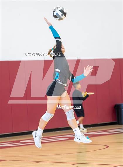 Thumbnail 2 in Oceanside vs. Valley Center (CIF SDS D4 finals) photogallery.