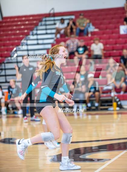 Thumbnail 3 in Oceanside vs. Valley Center (CIF SDS D4 finals) photogallery.
