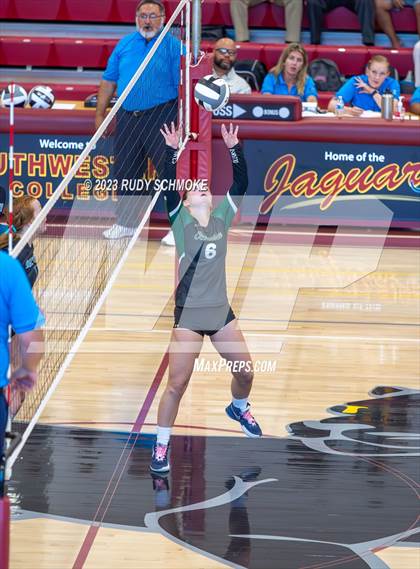 Thumbnail 1 in Oceanside vs. Valley Center (CIF SDS D4 finals) photogallery.