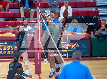 Thumbnail 3 in Oceanside vs. Valley Center (CIF SDS D4 finals) photogallery.