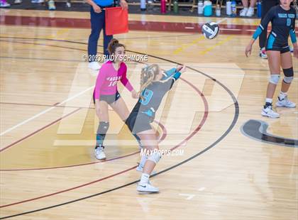 Thumbnail 3 in Oceanside vs. Valley Center (CIF SDS D4 finals) photogallery.