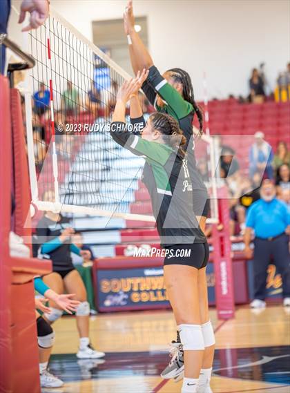 Thumbnail 1 in Oceanside vs. Valley Center (CIF SDS D4 finals) photogallery.